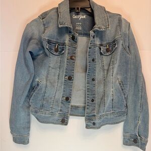 Cat & Jack Girls Light Wash Denim Jacket Size L 10/12 Classic Trucker Style